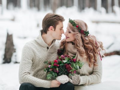 Brand of winter roses inspired this couple's wedding. 